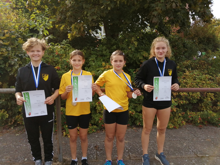 Leichtathletik-Quartett_Hitzacker_Kreismeisterschaften_3-Kampf_09-2020.jpg